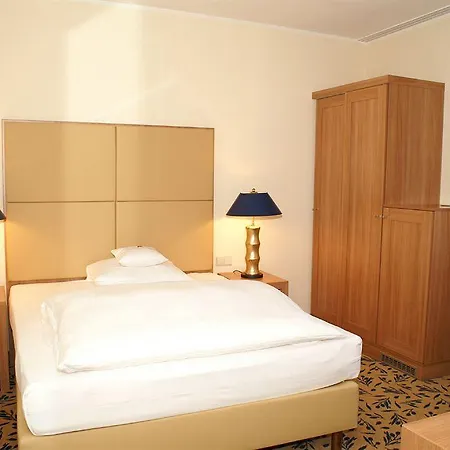 Ameron Koenigshof Hotel 4*